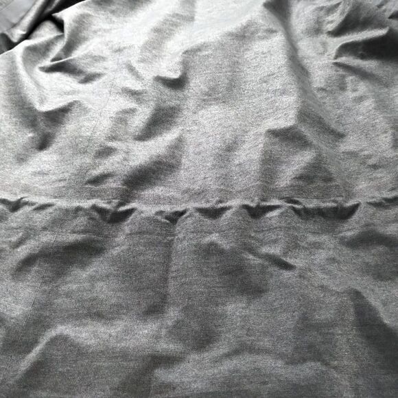 Lululemon The Drizz Running Jacket (reflective/water resistant) - Picture 4 of 7